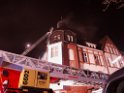 Feuer 3 Dachstuhlbrand Koeln Muelheim Gluecksburgstr P162